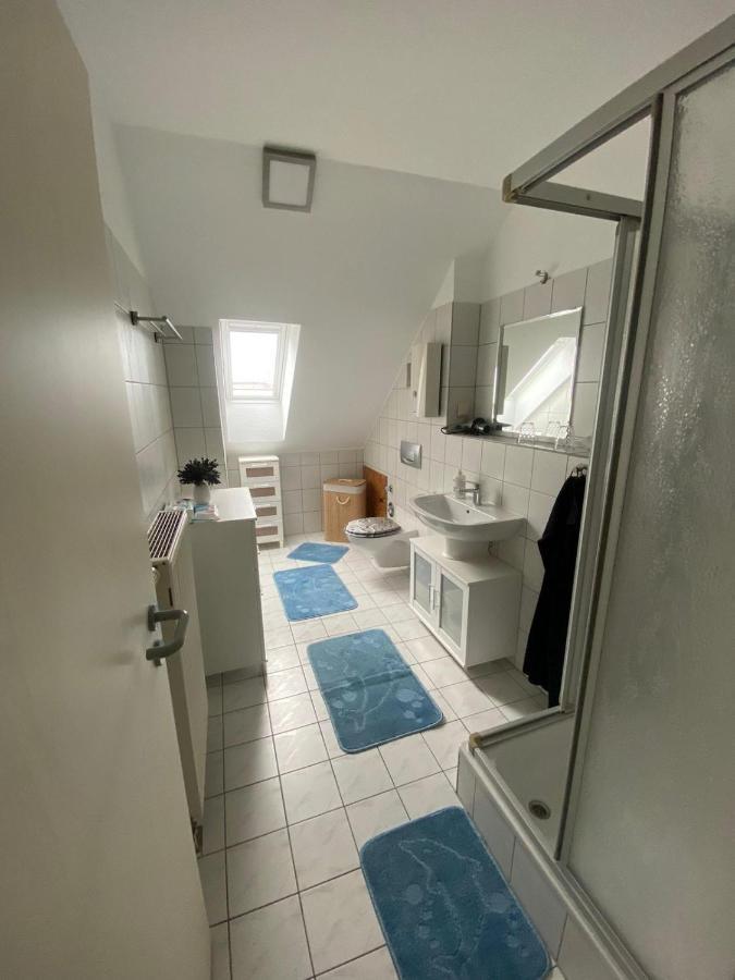 Dachgeschoss Apartment Mit Ausblick Halle  Eksteriør billede
